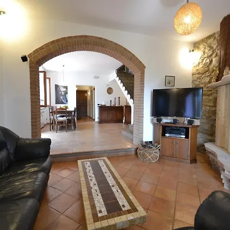 In With Pool And Scenic Views * Suvereto